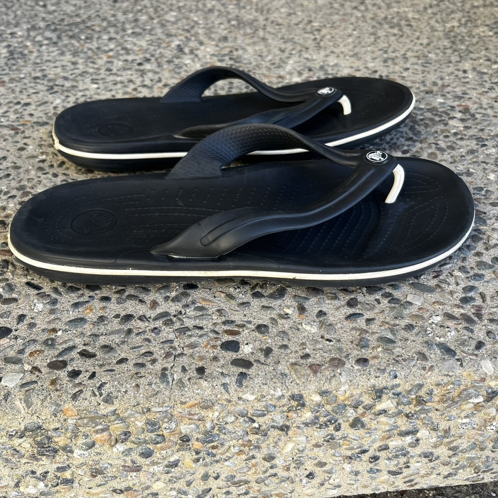 Crocs Thongs Flip Flops Rubber Black Men 9 Women 11 Sandals Unisex